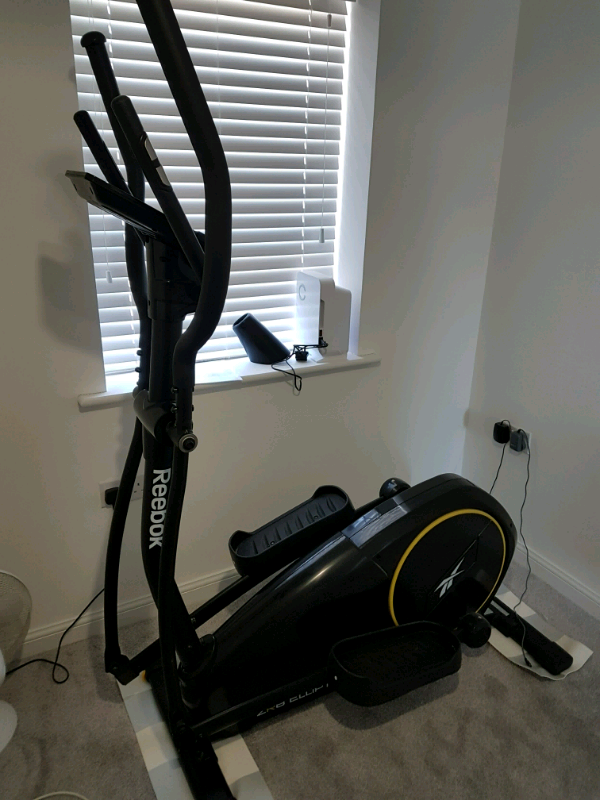 reebok cross trainer zr8